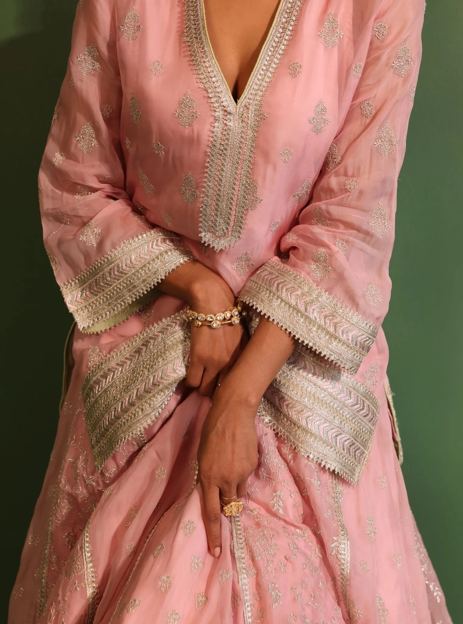 Mulmul Organza Tarang Onion Pink Kurta With Mulmul Organza Tarang Onion Pink Lehenga